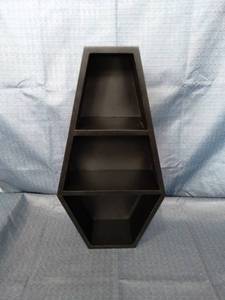 lot 11745 image: BLACK WALL MOUNT DECORATIVE SHELF