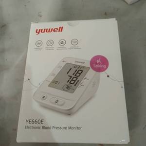 lot 11821 image: YUWELL ELECTRONIC BLOOD PRESSURE MONITOR, ADAPTER & BATTERIES
