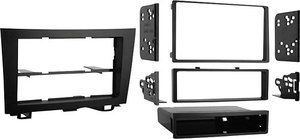 lot 11828 image: Metra - Dash Kit for Select 2007-2011 Honda CRV all models - Black