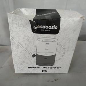lot 11843 image: CASABASIC HOME SUPPLIES WATERING CAN INDOOR, MISTER SPRAY BOTTLE