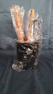 lot 15022 image: SILICONE UTENSILS SET WITH PLASTIC HOLDER