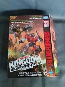 lot 17051 image: TRANSFORMERS KINGDOM WAR BATTLE ACROSS TIME COLLECTION