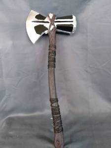 lot 17262 image: TOY VIKING AXE