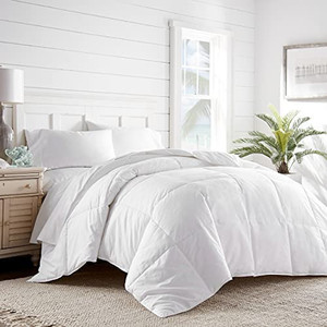 lot 2427 image: Tommy Bahama Super Size Oversized Down Alternative Comforter- Retail$189.99