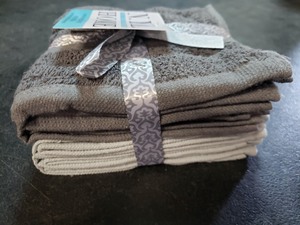 lot 3592 image: NYL Home 6 Pack Ombre Washcloth Set 12x12