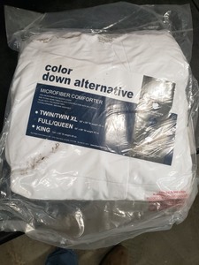 lot 3655 image: Color Down Alternative Microfiber Comforter, FullQueen, White