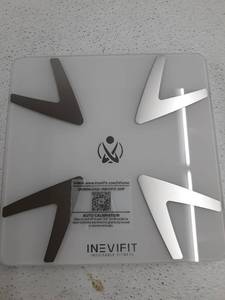 lot 22696 image: IneviFit Smart Body Fat Scale 400 lbs