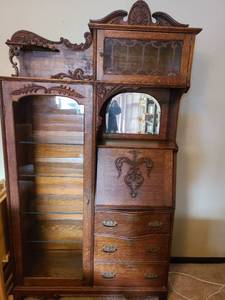 lot 1000 image: Antique curio secretary with 4 glass shelves (beautiful piece)