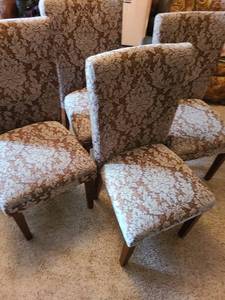 lot 1001 image: Upholstered dining room chairs