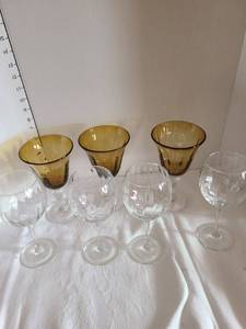 lot 1032 image: Assorted glasses
