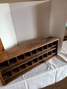 lot 1041 image: Wooden cubby box 29x10x6