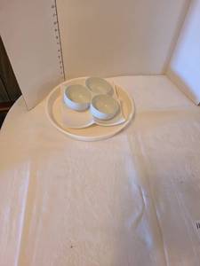 lot 1118 image: Serving bowls