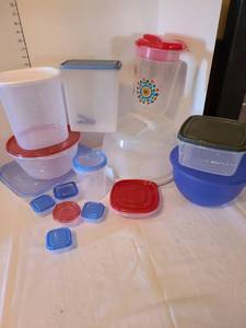 lot 1119 image: Plastic storage containers