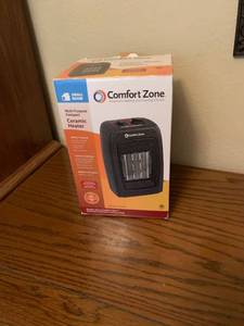 lot 1532 image: Comfort Zone small 10 inch ceramic heater