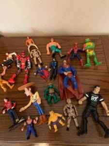 lot 1628 image: Spiderman, Superman, ninja turtles and more