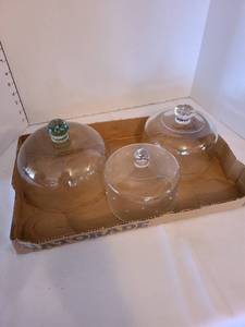 lot 1127 image: Plate coversdomes