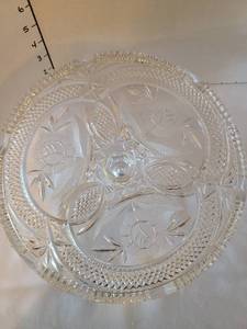 lot 1128 image: Two dessert stands