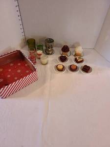 lot 1285 image: Decorative candles, tin box