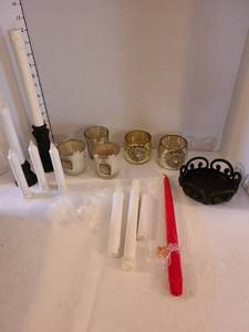 lot 1290 image: Candle holders
