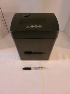 lot 1305 image: Paper shredder 9 inches tall