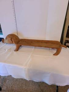 lot 1331 image: Vintage handcarved wooden pig breadcharcuterie platter, 39 long