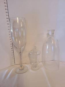 lot 1333 image: Giant wine glass, apothecary jar, dome