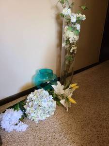 lot 1334 image: Two vases and artificial flowers. Taller vase is 30 tall