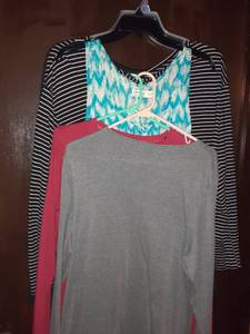 lot 1713 image: Ladies clothing. Size XL