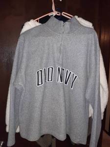 lot 1714 image: Ladies clothing. Size large