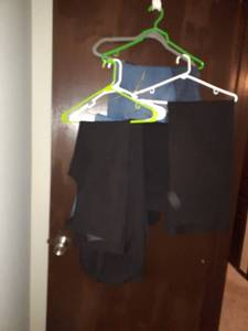 lot 1718 image: Ladies pants. Sizes small to large