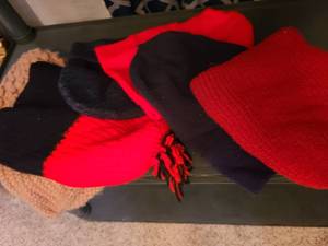 lot 1737 image: Assorted hats