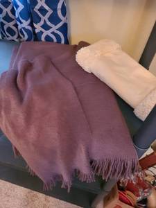 lot 1739 image: Sleeveless sweaterwrap and scarf and Battery powered muff
