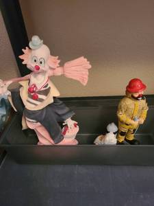 lot 1754 image: Clown statues