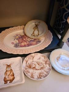 lot 1757 image: Bunny plates and platter
