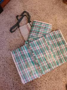 lot 1763 image: Reusable grocery bags