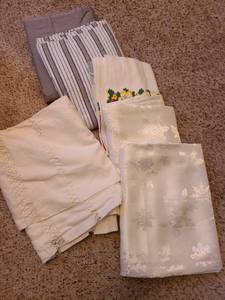 lot 1765 image: Table cloths