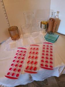 lot 1142 image: Kitchenwares