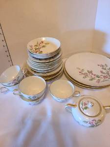lot 1146 image: China, 27 pieces, a few chips