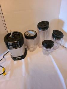 lot 1149 image: Nutra Ninja set