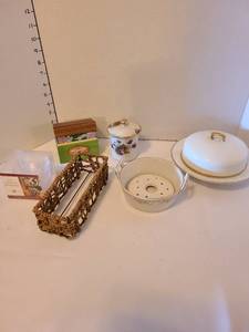 lot 1150 image: Vintage covered butter plate and more