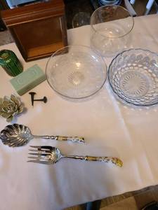 lot 1151 image: Bowls and more