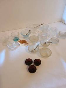lot 1165 image: Footed salt cellars, others, spoons