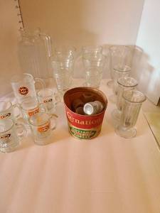 lot 1178 image: Vintage glassware