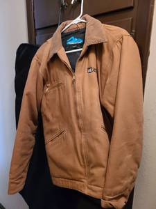 lot 1804 image: Mens Tri Mountain jacket size small with garment bag