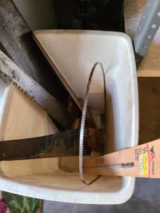 lot 2002 image: Saws and drill bit