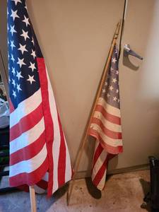 lot 2011 image: American flags 1 with 48 stars