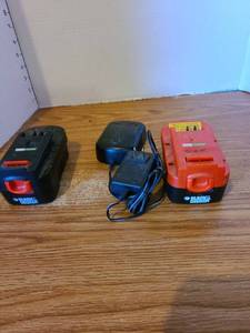 lot 2015 image: Black and Decker 18V batteries and charger
