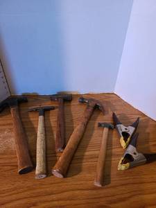 lot 2017 image: Assorted hammers and clamps