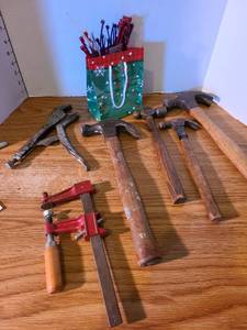 lot 2041 image: Hammers, clamps, vice grips and zip ties