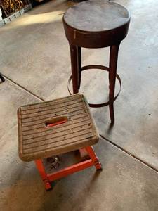 lot 2102 image: Stools
